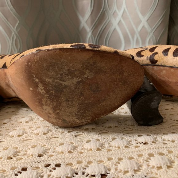Rare Boutique 9 Cheetah Print Peep Toe Pumps - Picture 2 of 5